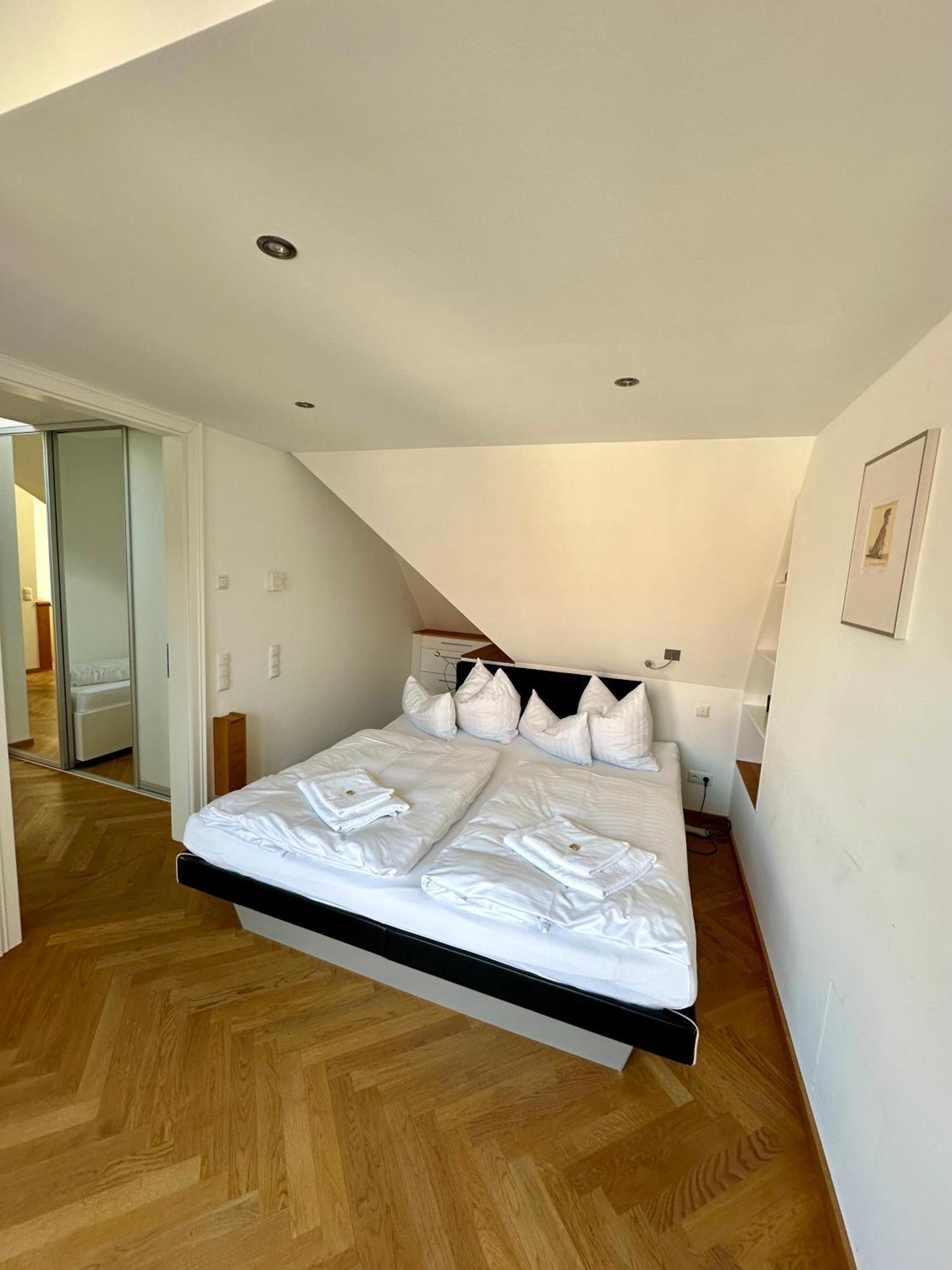 Luxus Suite Mit Einmaligem Blick Auf Die Frauenkirche Dresda Esterno foto