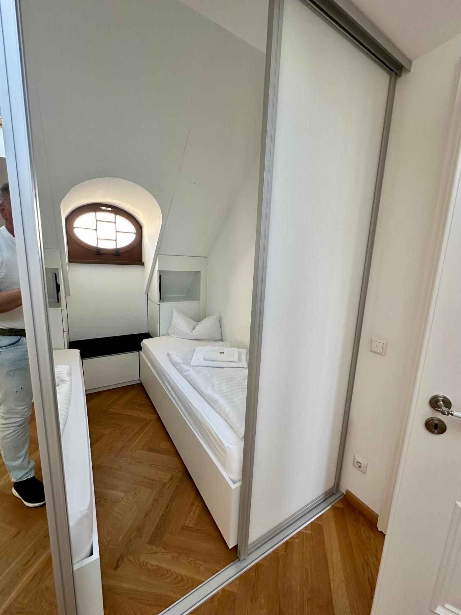 Luxus Suite Mit Einmaligem Blick Auf Die Frauenkirche Dresda Esterno foto
