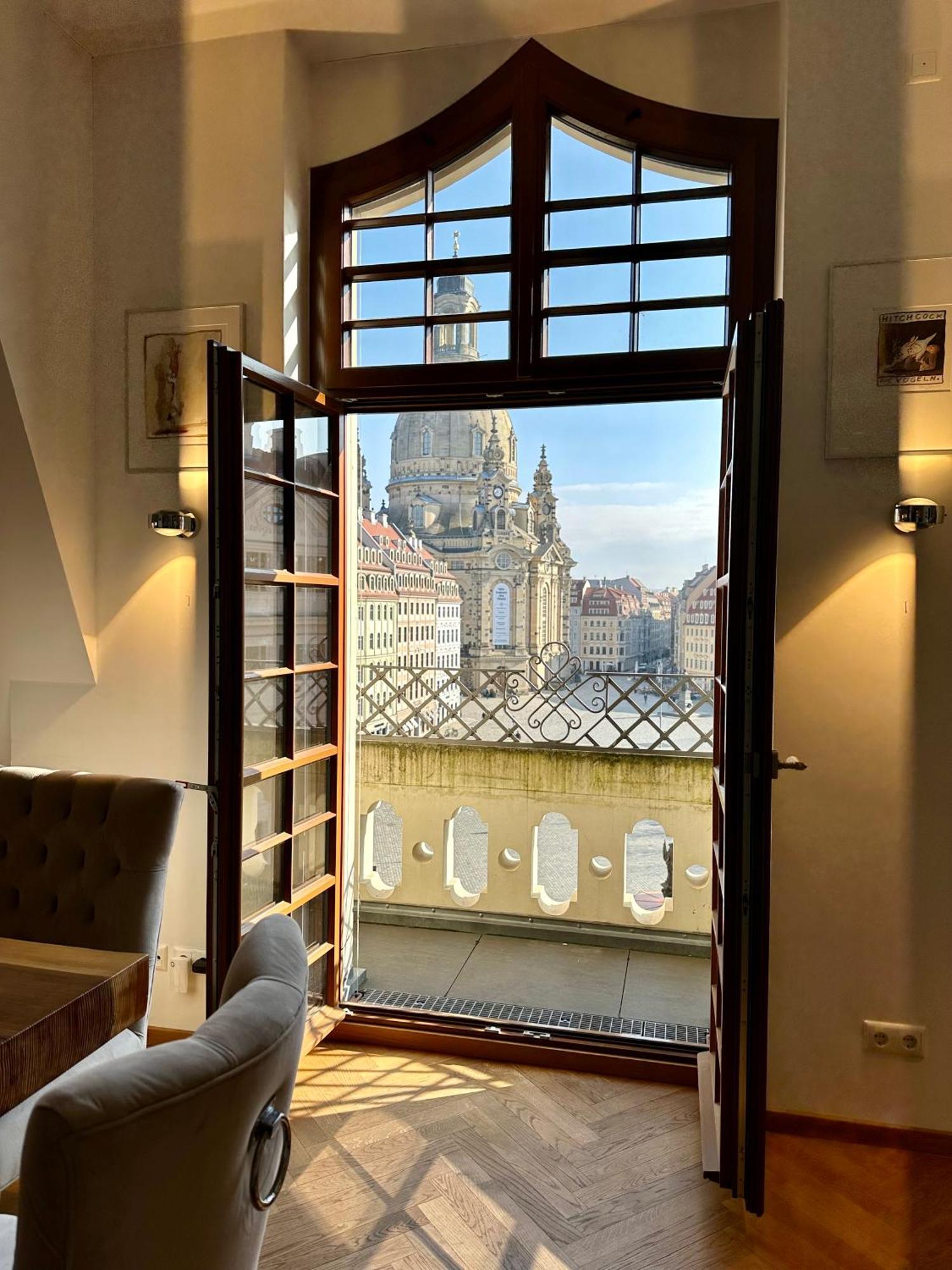 Luxus Suite Mit Einmaligem Blick Auf Die Frauenkirche Dresda Esterno foto